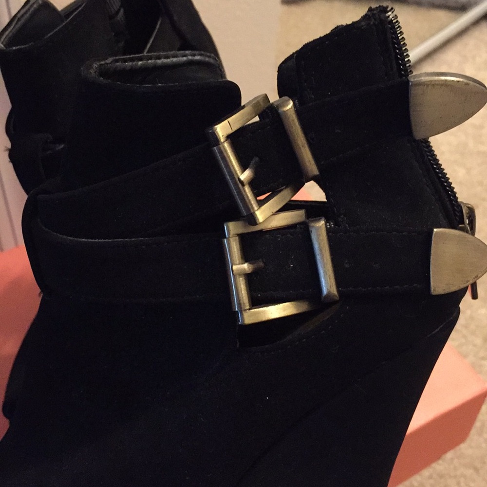 Booties - Picture 3 of 3